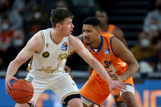 对于外籍球 对于外籍球