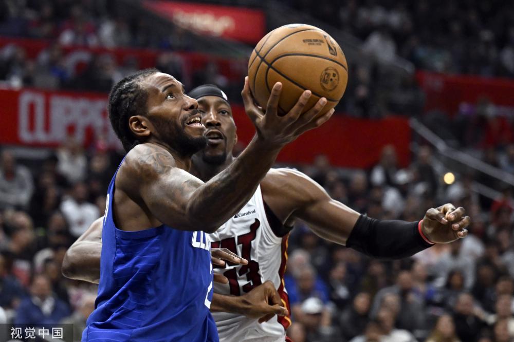 对年轻球员 对年轻球员