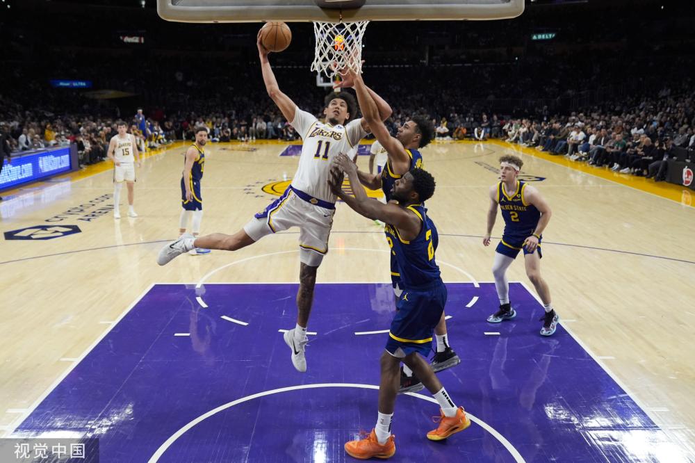 而青少年足 而青少年足