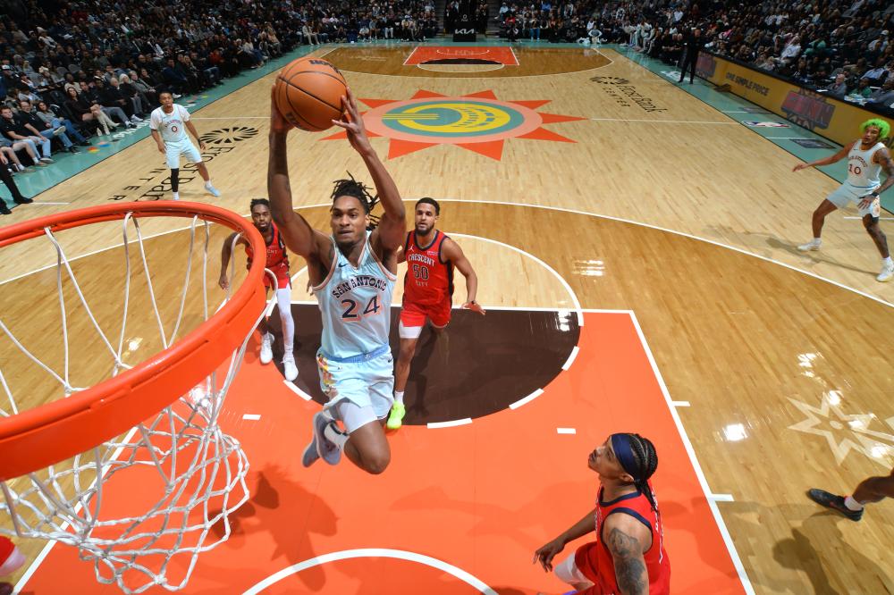 些类似西班 些类似西班